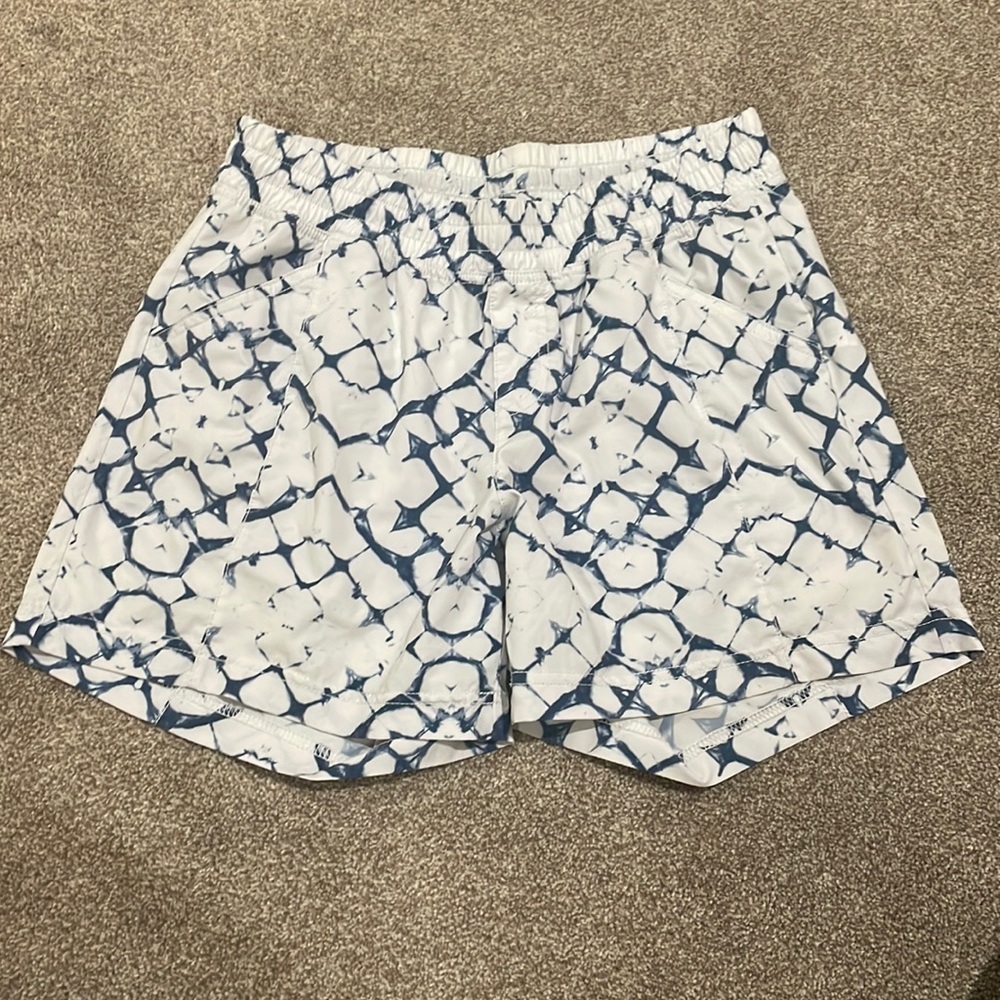 The North Face Women’s Flashdry Shorts Unlined Blue TieDye 8